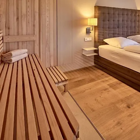Aparthotel Staufen Am Kalvarienberg 4*